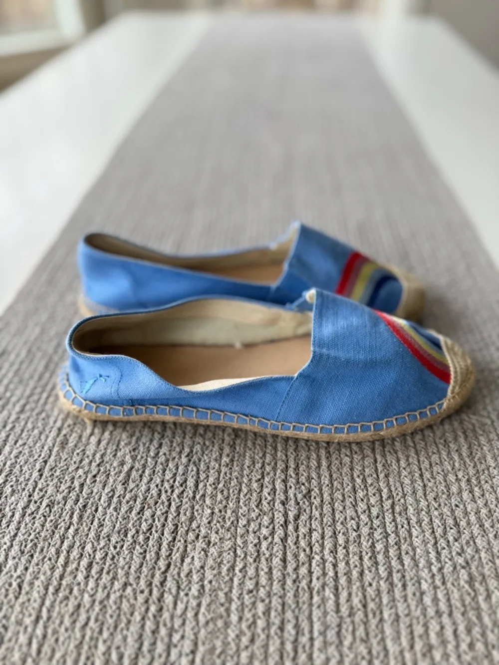 Joules Shelbury Light Blue Rainbow Embroidered Espadrilles Flats Size 39 or 8